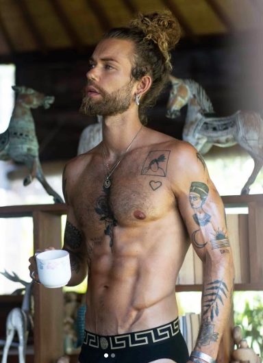 Viking Curly Hairstyles For Men